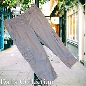 EUC DALIA COLLECTION Women's Casual Capris
